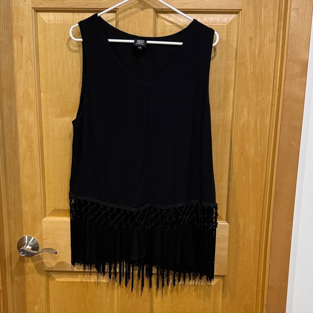 Bobeau Elegant Black Sleeveless Top fringe bottom size L